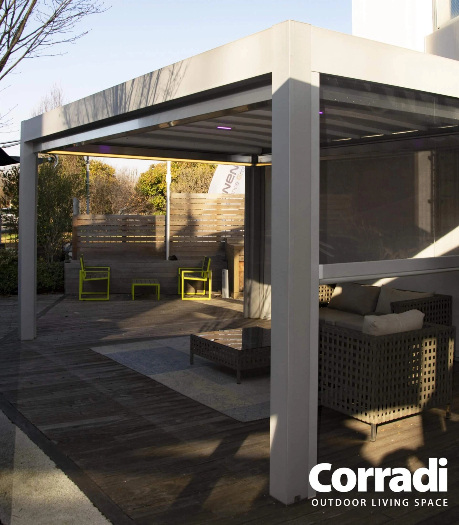 Screenové rolety do pergoly