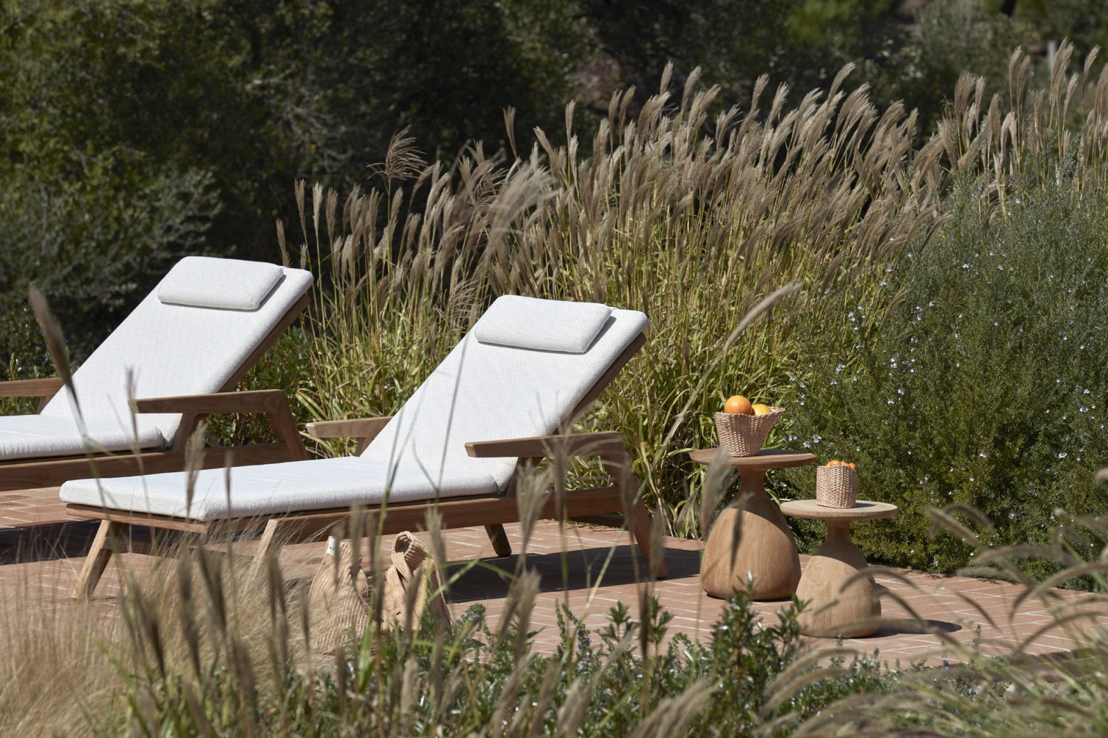 Ležadlo s opierkami celodrevené SUNRISE