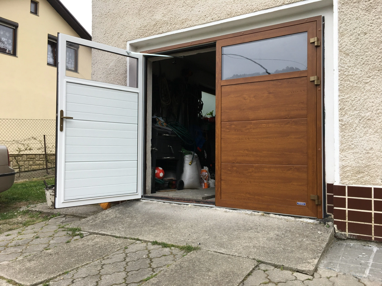 Krídlové garážové brány