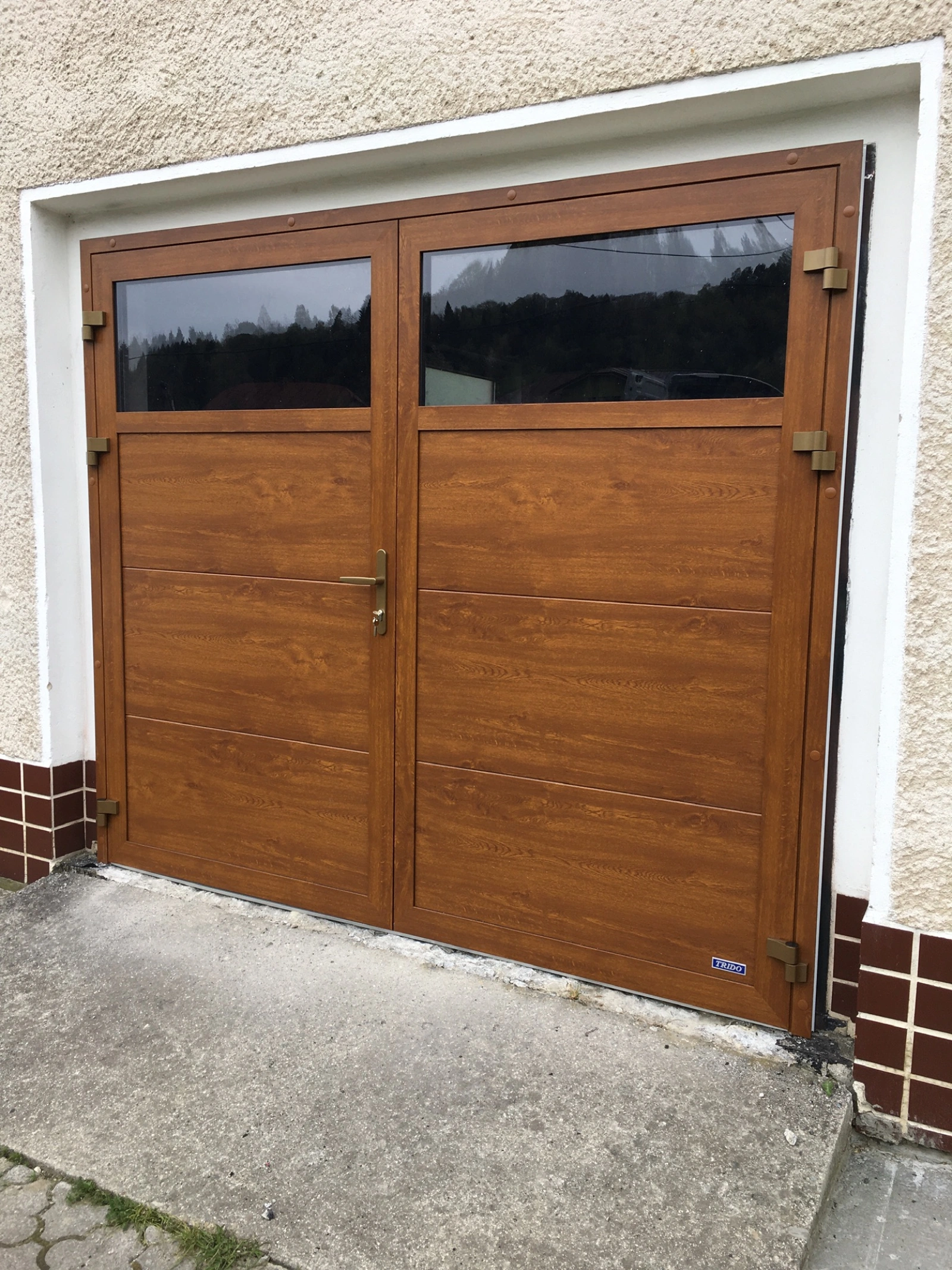 Krídlové garážové brány