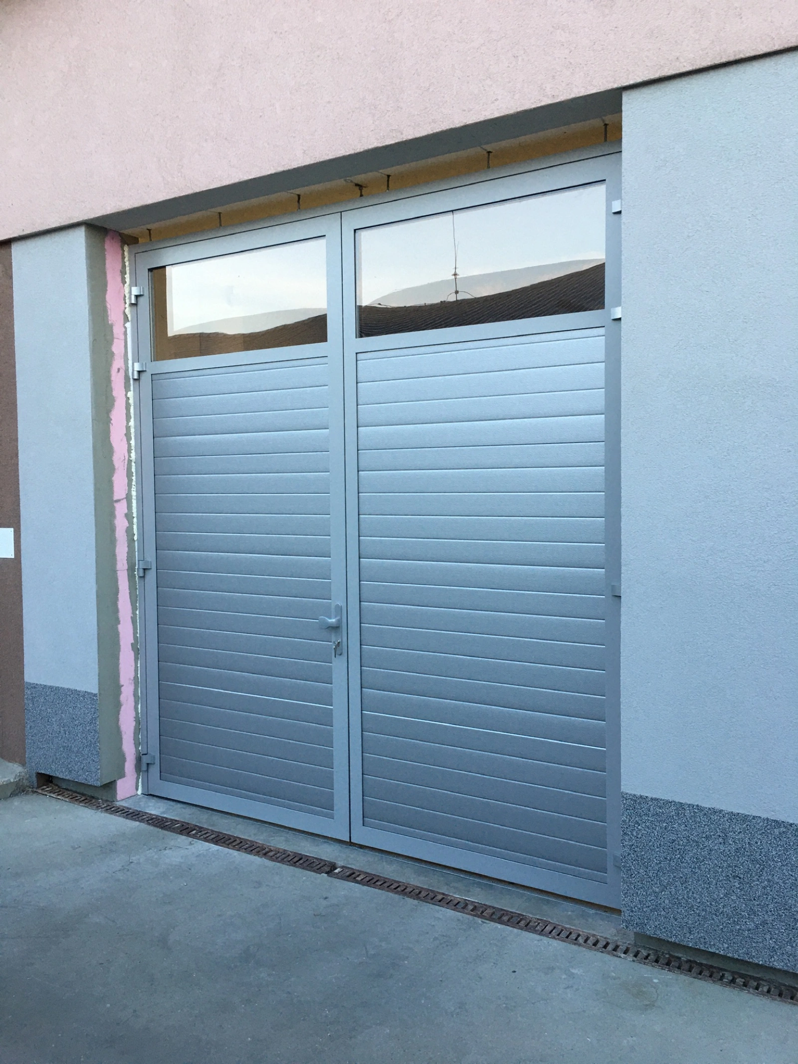 Krídlové garážové brány