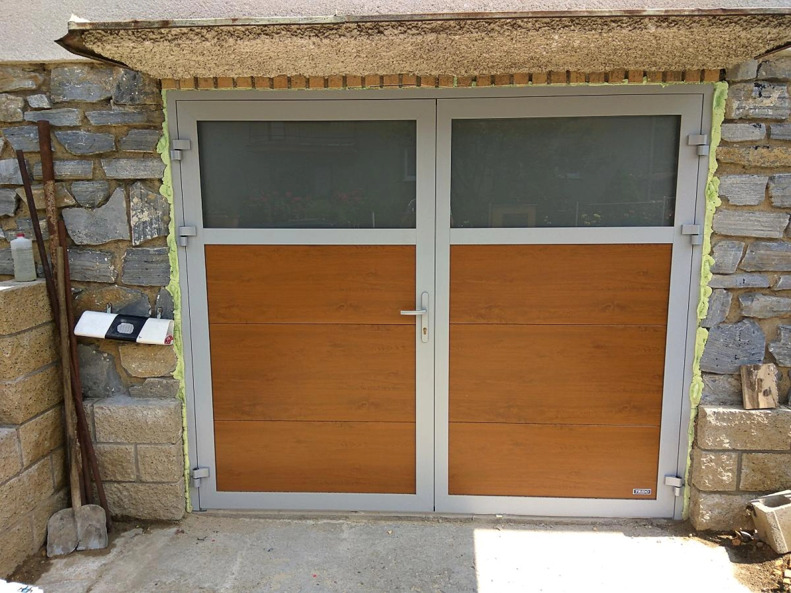 Krídlové garážové brány