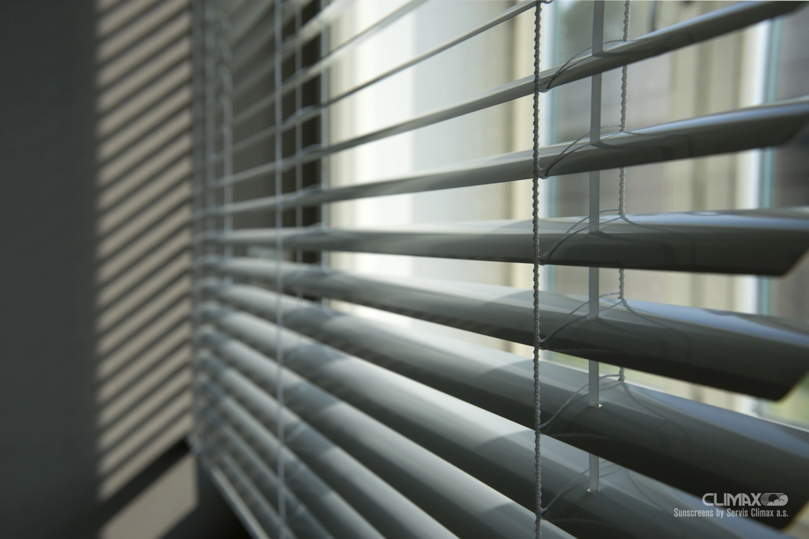 Hliníkové žalúzie INT 50