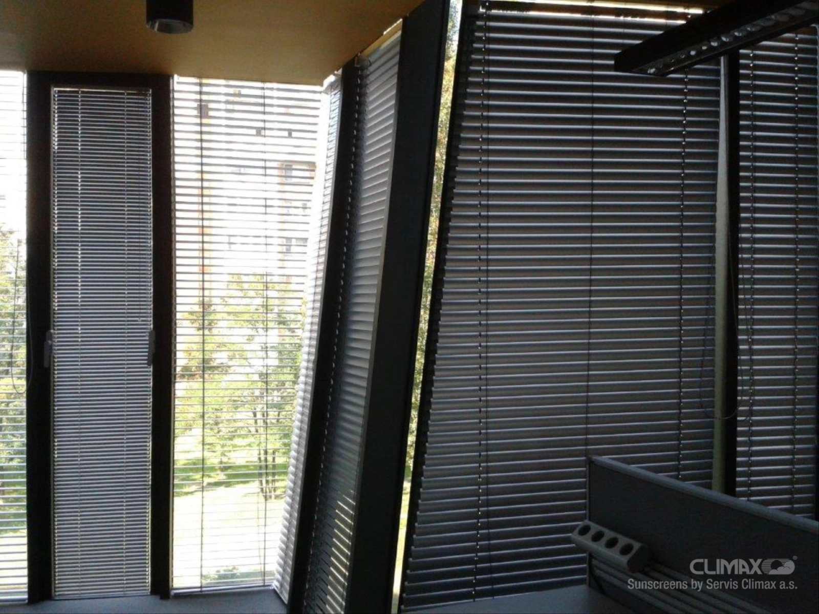 Hliníkové žalúzie INT 50