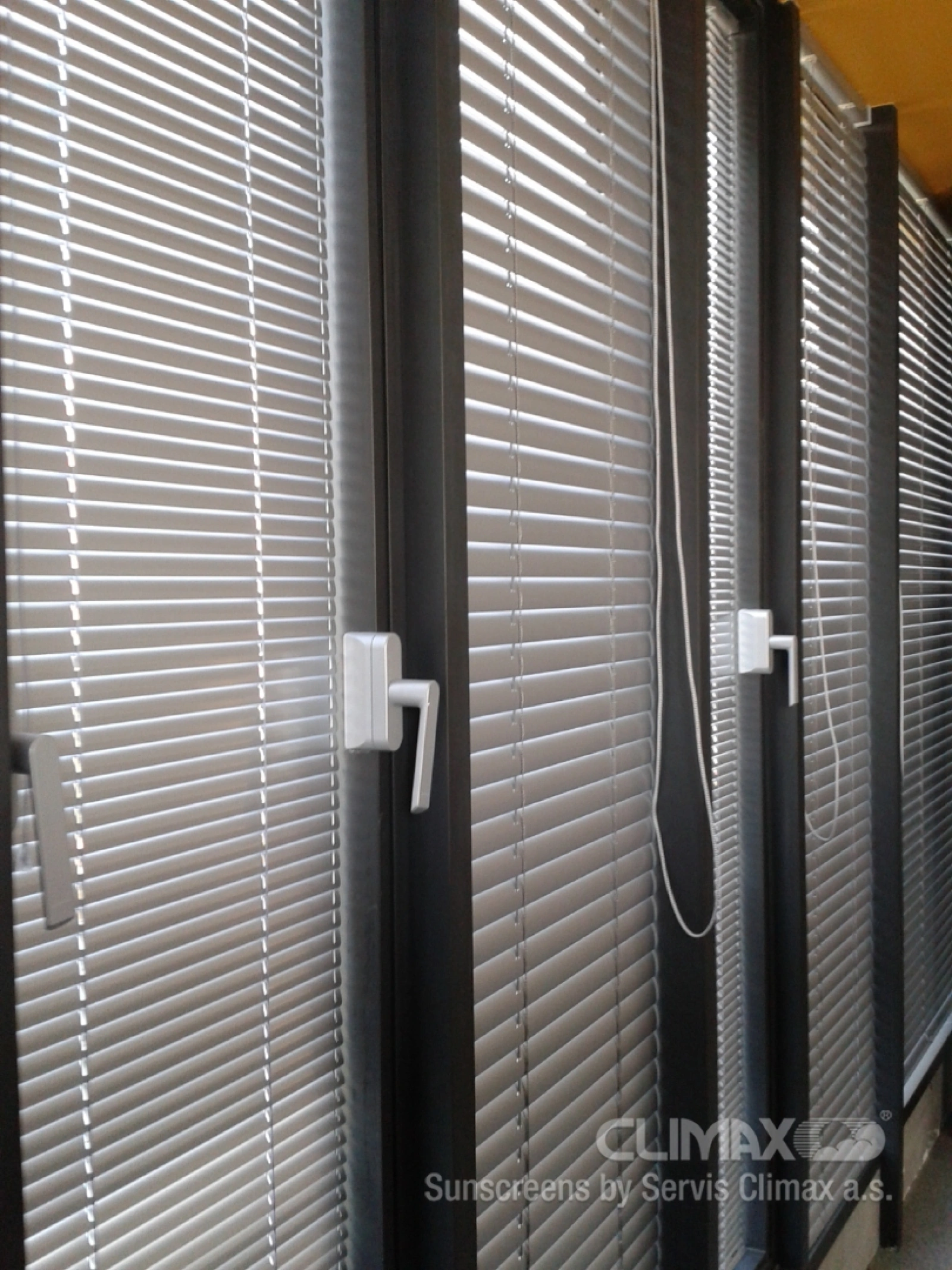 Hliníkové žalúzie INT 50