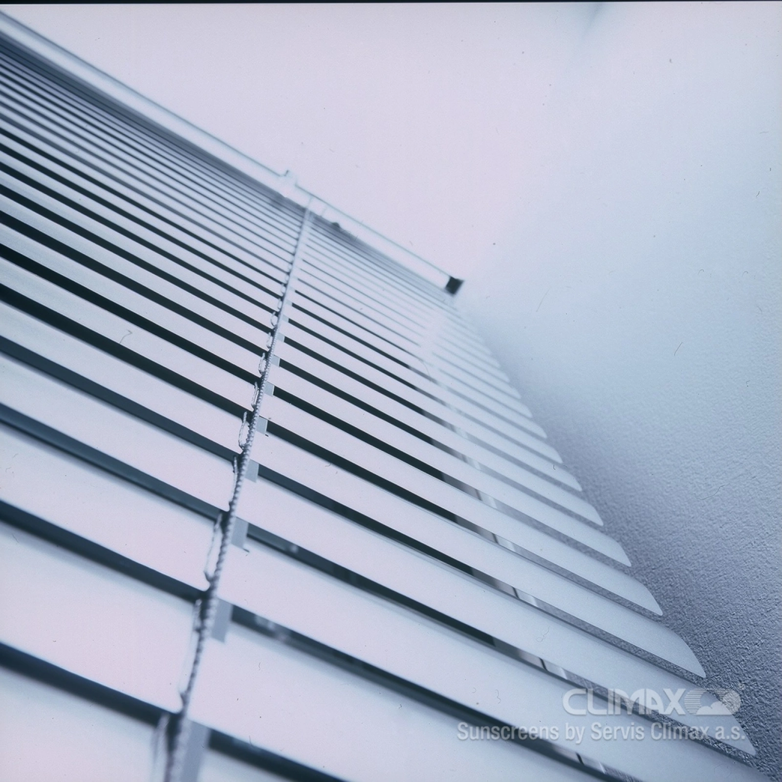 Hliníkové žalúzie INT 50