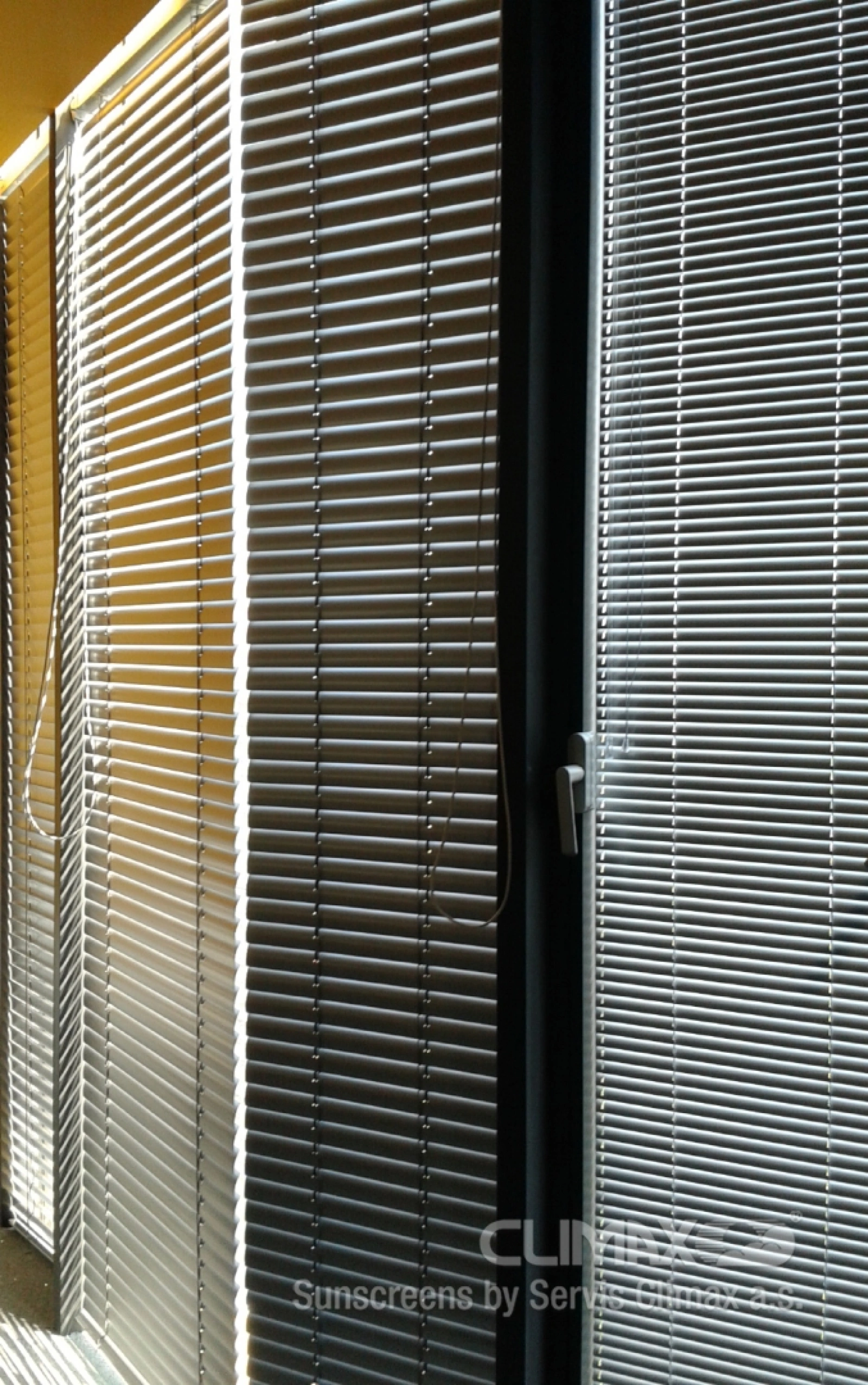 Hliníkové žalúzie INT 50