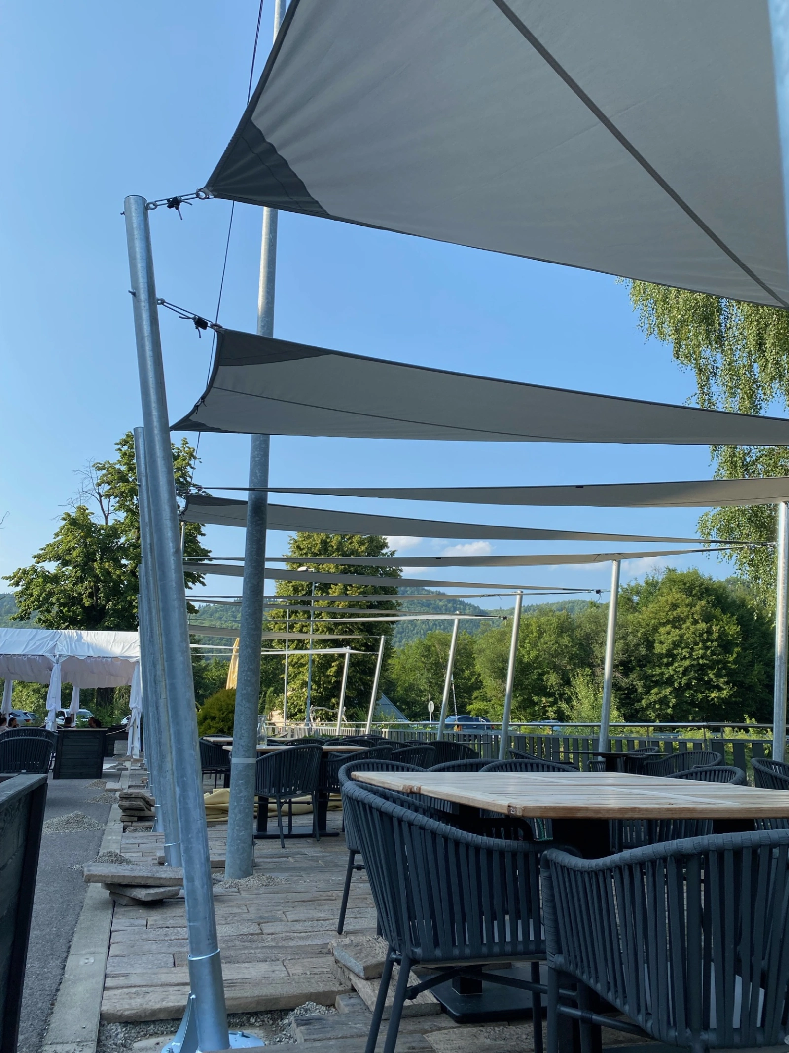 Fixné slnečné plachty