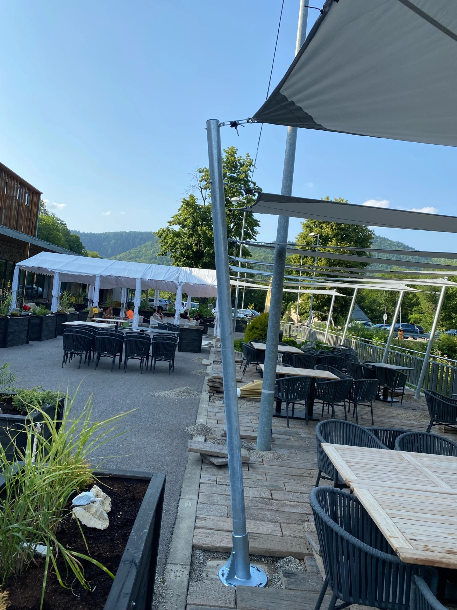 Fixné slnečné plachty