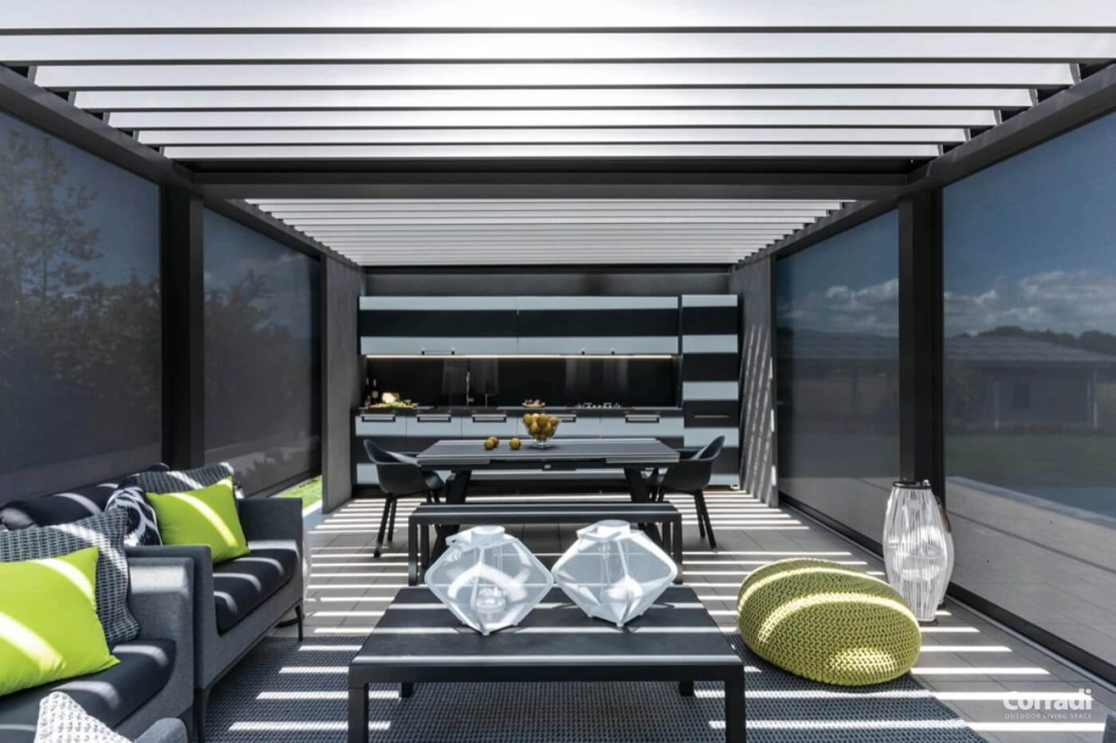 Screenové rolety do pergoly