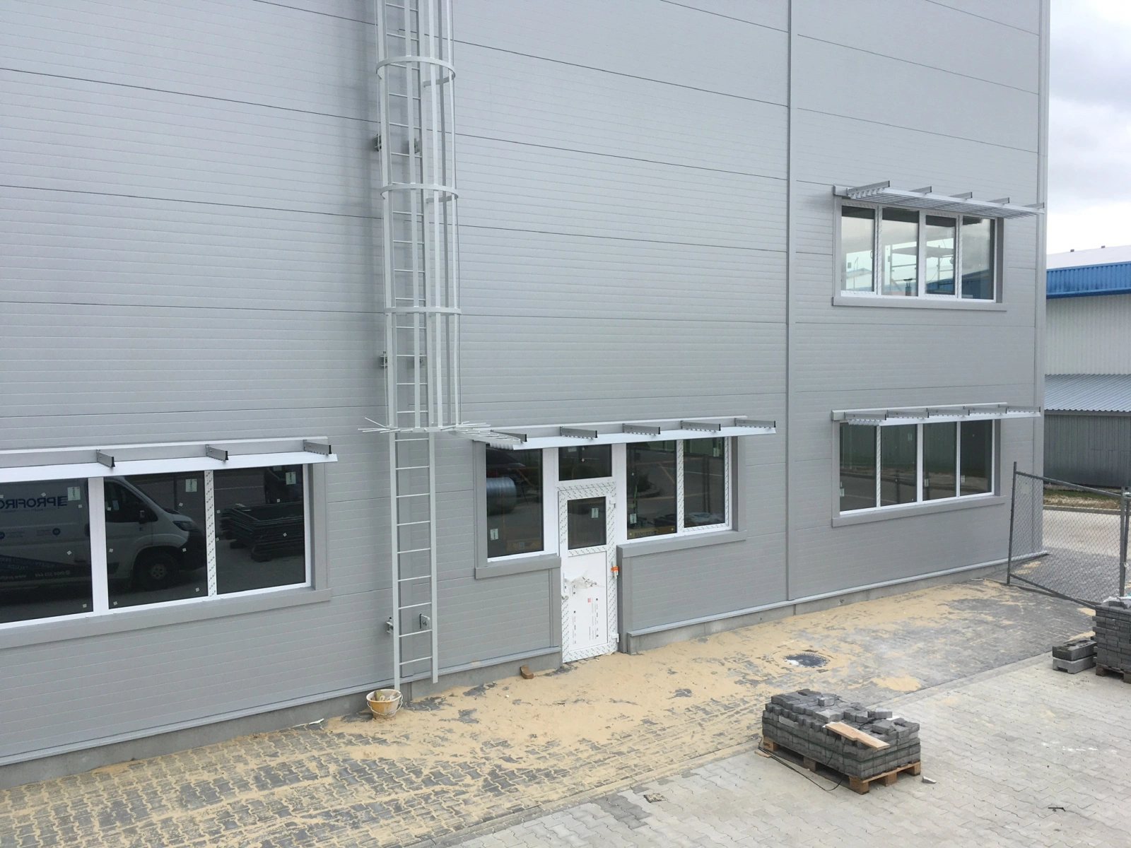 Horizontálne slnolamy