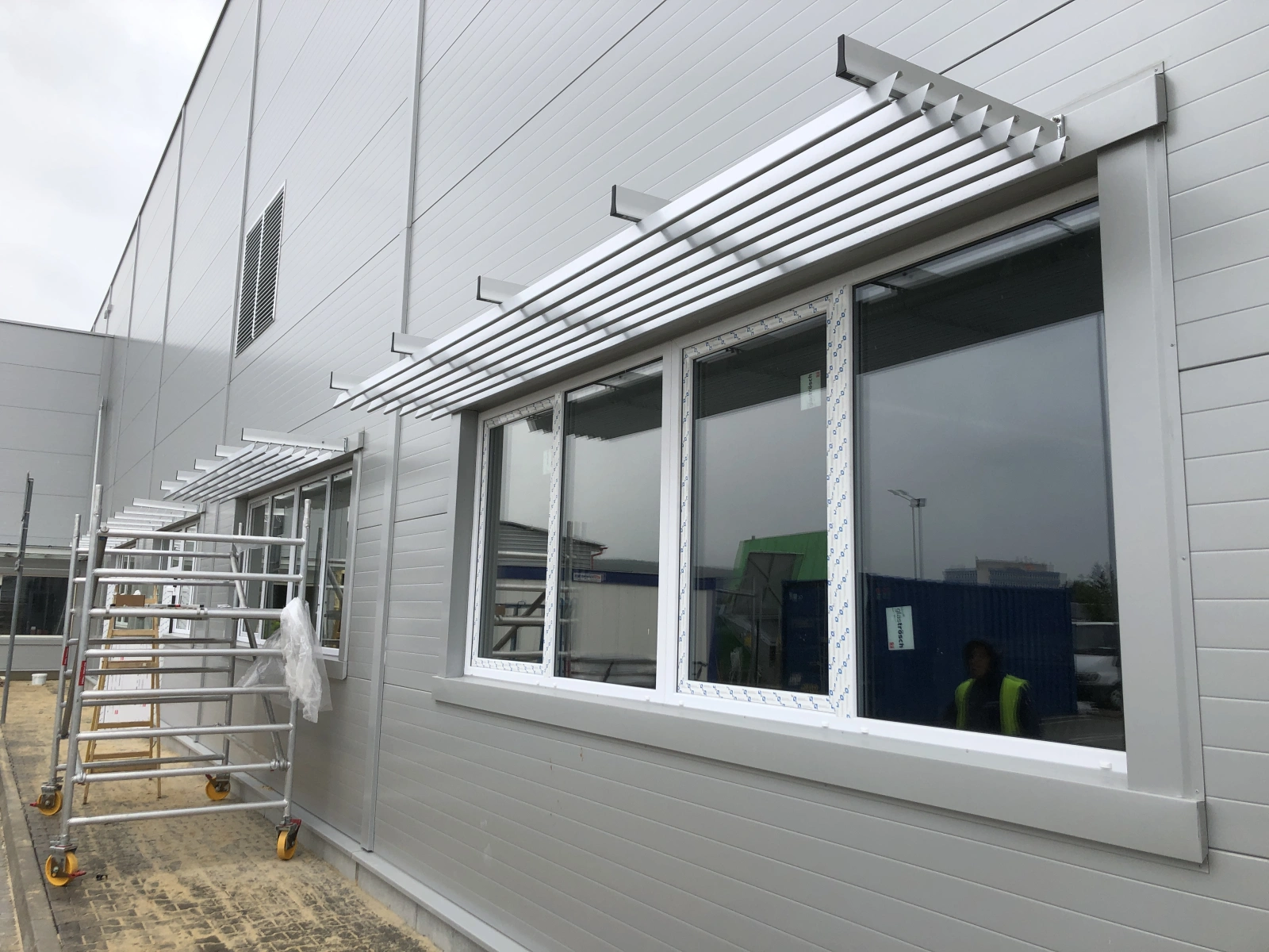 Horizontálne slnolamy