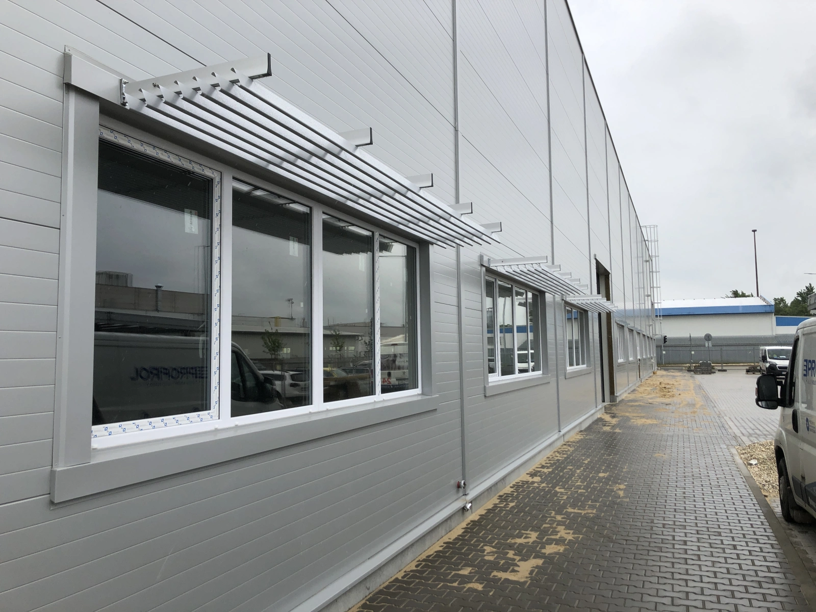 Horizontálne slnolamy